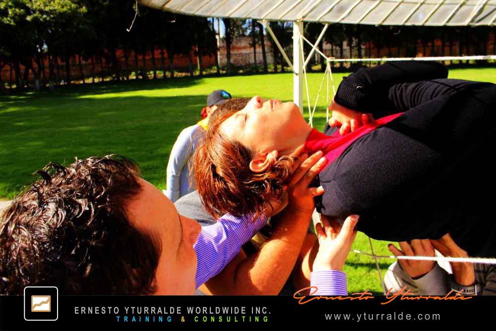 Talleres Experienciales | Team Building LATAM | Taller de Trabajo en Equipo con actividades outdoor en Bogotá