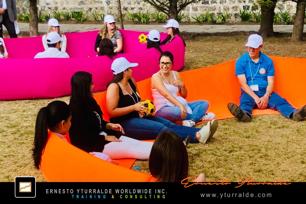 Team Building LATAM | Formación experiencial de líderes en entornos outdoor con visión compartida
