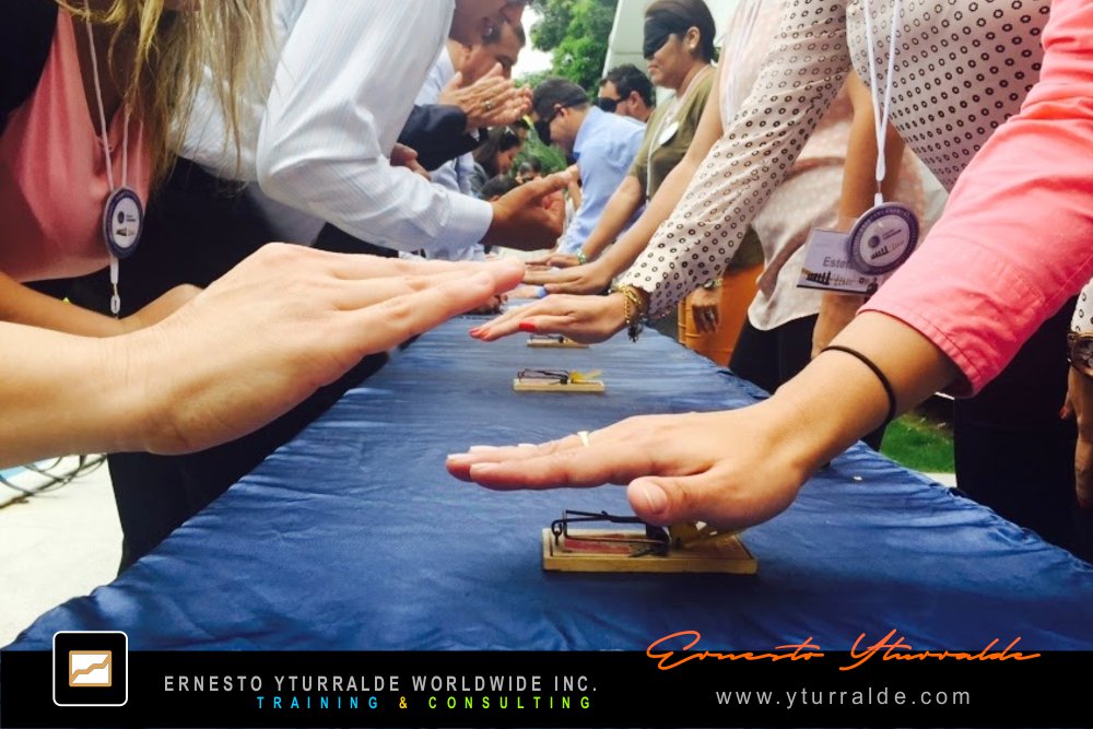 Team Building LATAM | Cohesión de equipos a través de experiencias outdoor de confianza