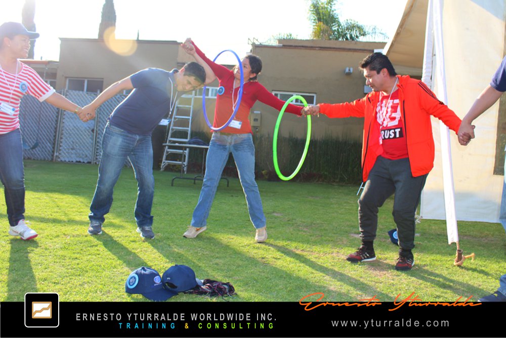 Talleres Experienciales | Team Building LATAM | Actividades lúdicas empresariales para equipos de alto desempeño en Bogotá