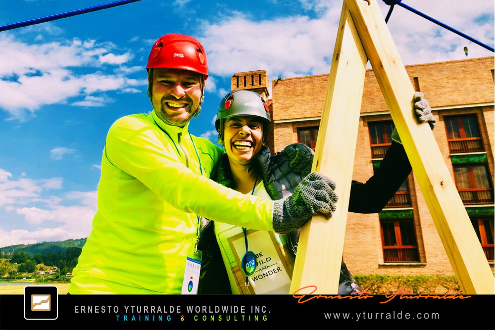 Team Building LATAM | Dinámicas retadoras con cuerdas bajas para equipos de alto impacto