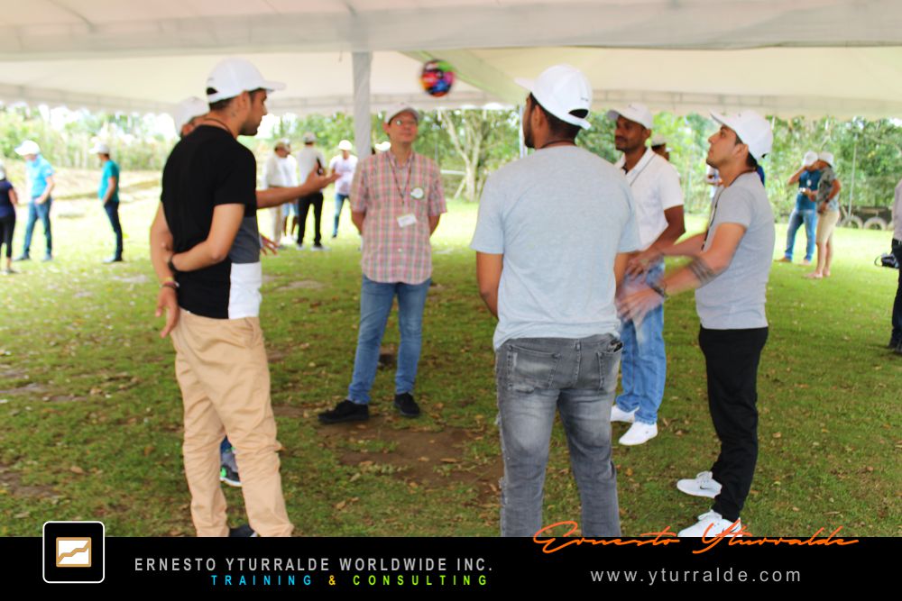 Talleres Experienciales | Team Building LATAM | Actividades lúdicas empresariales para transformar equipos en Bogotá