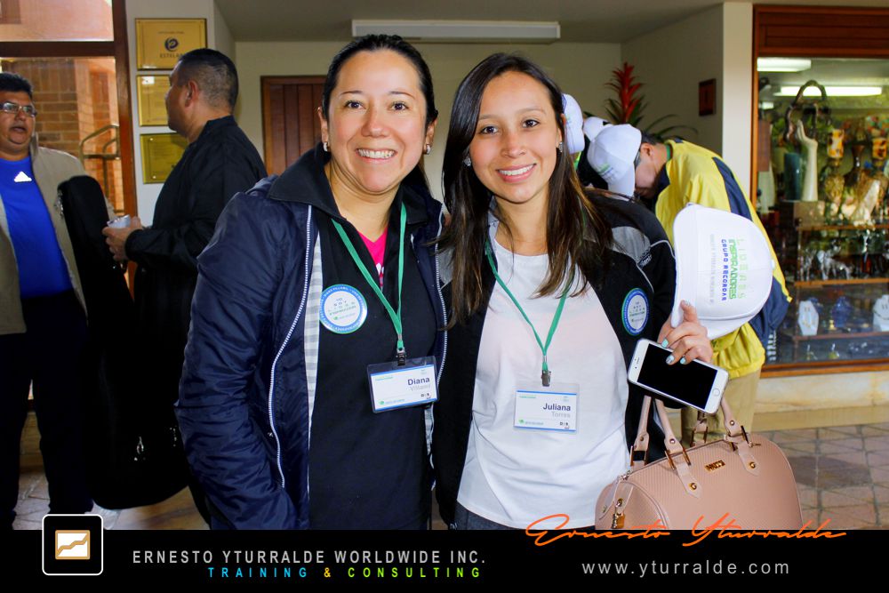 Talleres Experienciales | Team Building LATAM | Cuerdas Bajas para potenciar la comunicación, empatía y cooperación