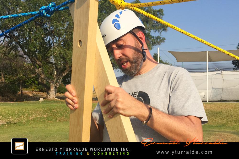 Talleres Experienciales | Team Building LATAM | Liderazgo colaborativo y trabajo en equipo en entornos outdoor