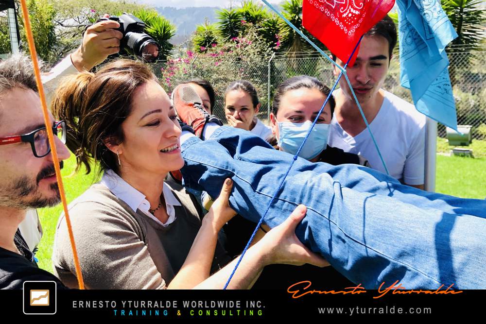 Talleres Experienciales | Team Building LATAM | Experiencias outdoor de alto impacto para fortalecer vínculos y pertenencia