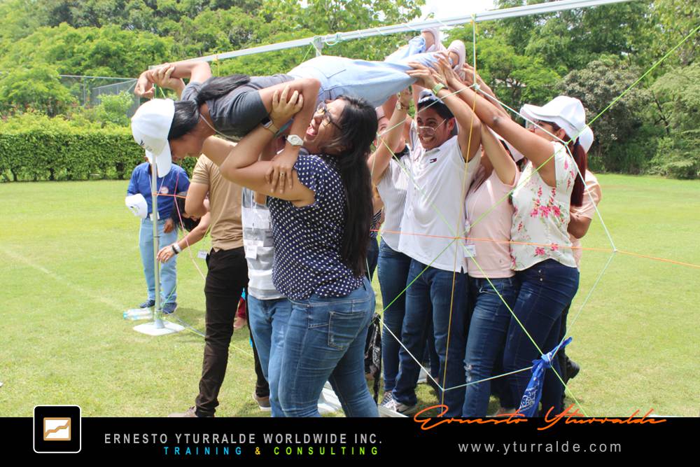 Talleres Experienciales | Team Building LATAM | Dinámicas orientadas a resultados con impacto emocional colectivo