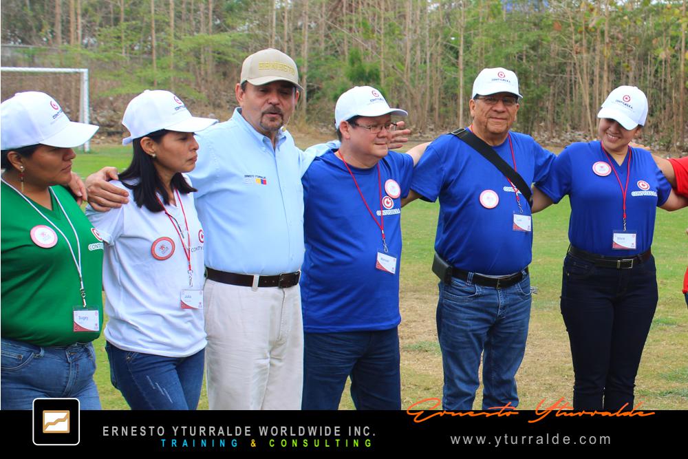 Talleres Experienciales | Team Building LATAM | Formación experiencial de líderes en entornos outdoor con visión compartida