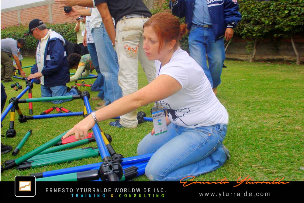 Talleres Experienciales | Team Building LATAM | Outdoor Training con Aprendizaje Experiencial para transformar cultura organizacional