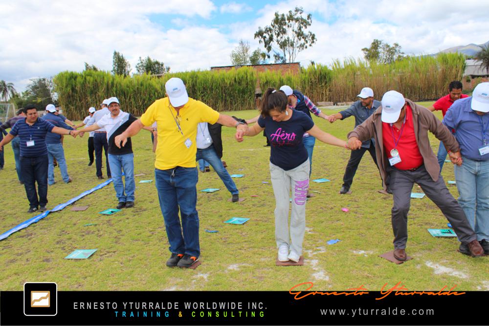 Team Building LATAM | Talleres de Cuerdas en Bogotá para equipos colaborativos