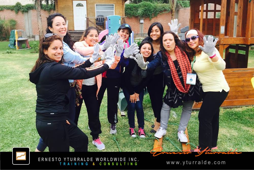 Team Building LATAM | Taller de Trabajo en Equipo en Bogotá, conexión y confianza