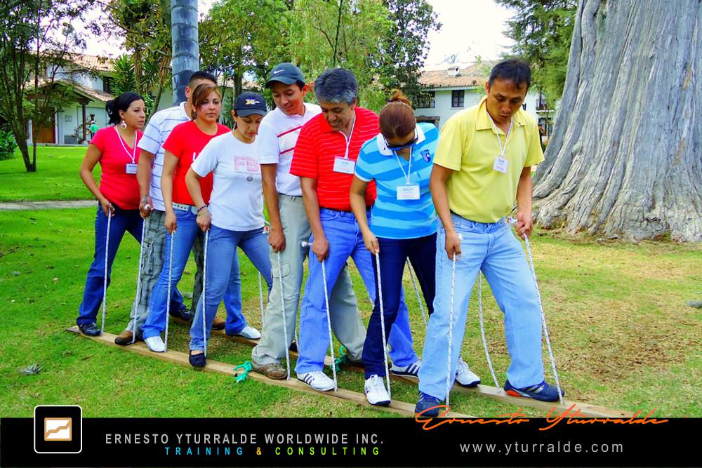 Team Building LATAM | Actividades lúdicas empresariales para equipos motivados y comprometidos