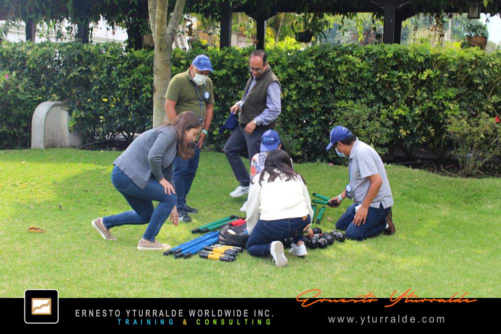 Talleres Experienciales | Team Building LATAM | Cuerdas Bajas como catalizador de equipos extraordinarios